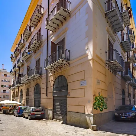 La Casa Di Dante شقة